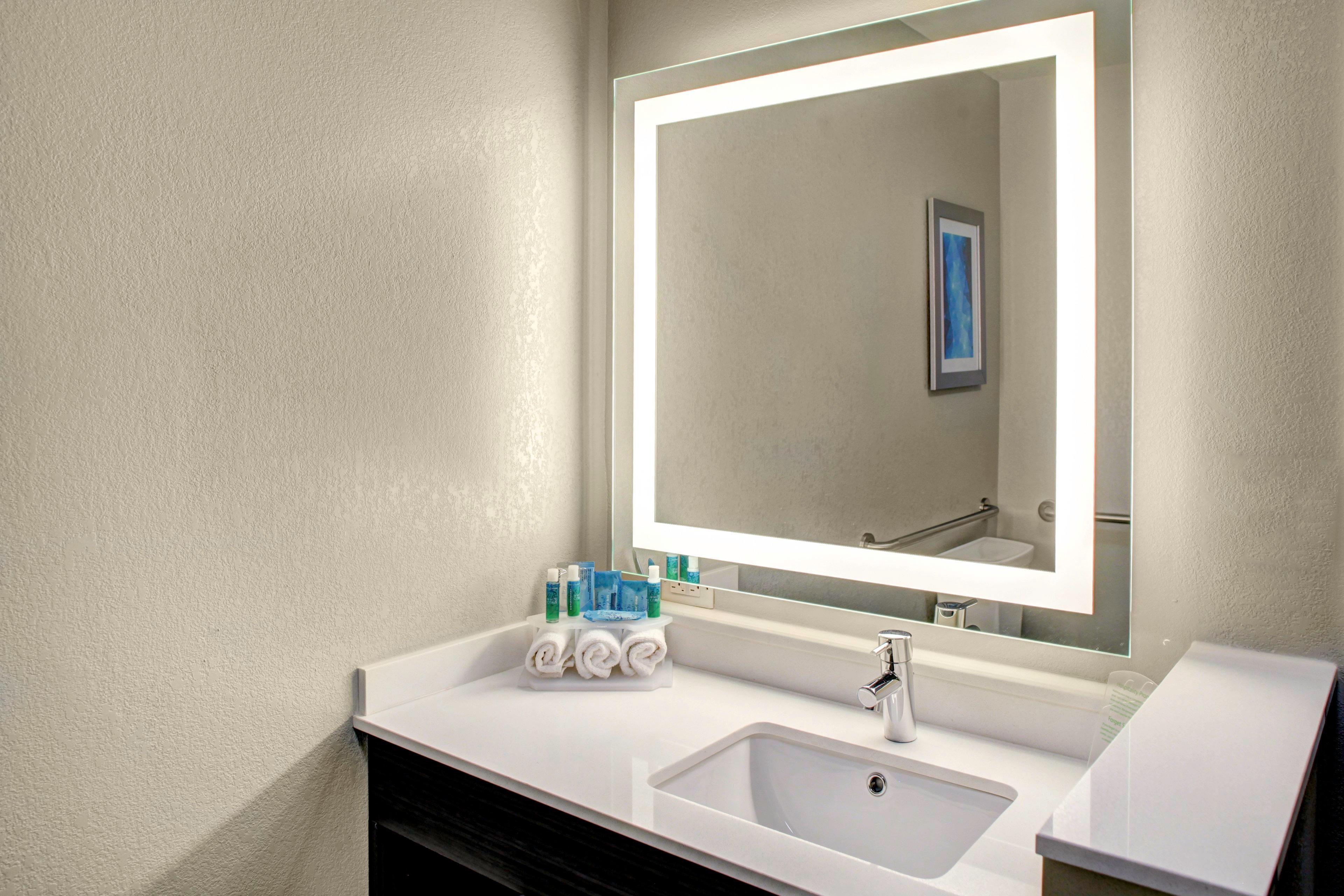 Holiday Inn Express & Suites Coldwater By Ihg Zewnętrze zdjęcie